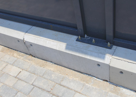 圍擋安裝基礎水泥塊-深圳平湖案例工程-圍擋基礎-深圳市大通建材有限公司鋼圍擋生產定制廠家